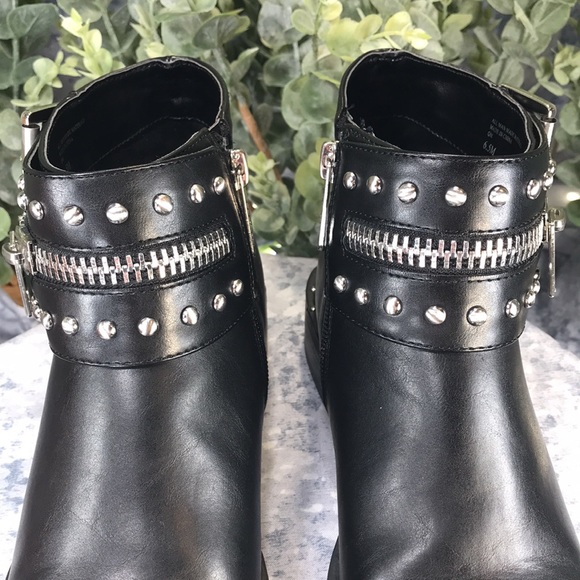 Charles by Charles David Thief Black Silver Studded Ankle Zip Booties WMS 6.5M - Picture 4 of 15